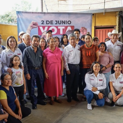 Francisco Martínez Neri continúa recorriendo las colonias del municipio de Oaxaca.